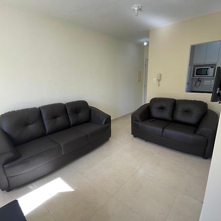 Apartamento Pratico A 850 Metros Da Praia Da Martim De Sa Карагуататуба Екстериор снимка